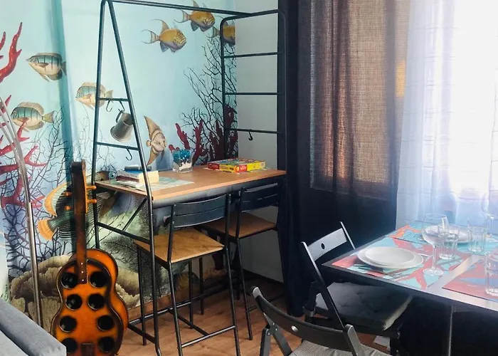 Desis Seaside Hideaway Apartment